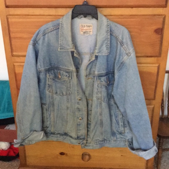 Old Navy Jackets & Blazers - 💕FLASH SALE💕 Old Navy Jean Jacket
